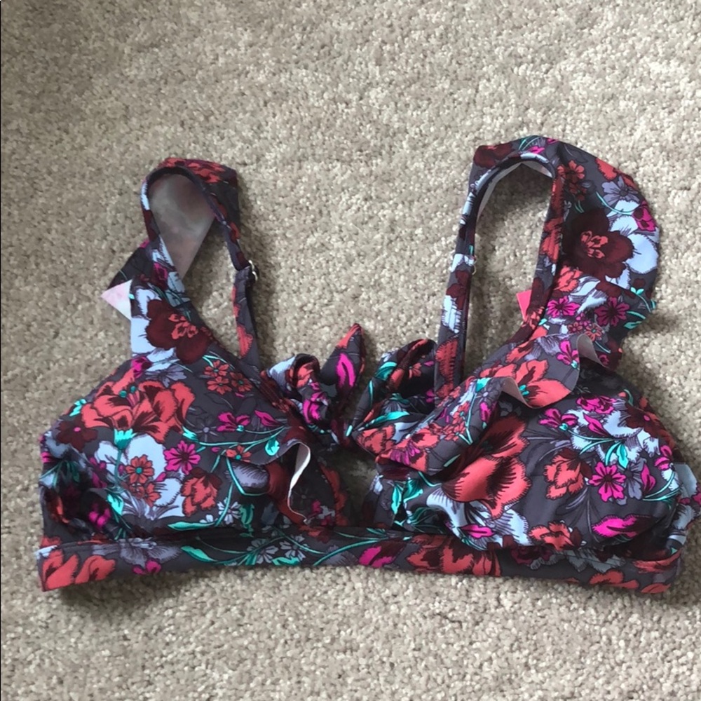 Xhilaration bikini top NWT